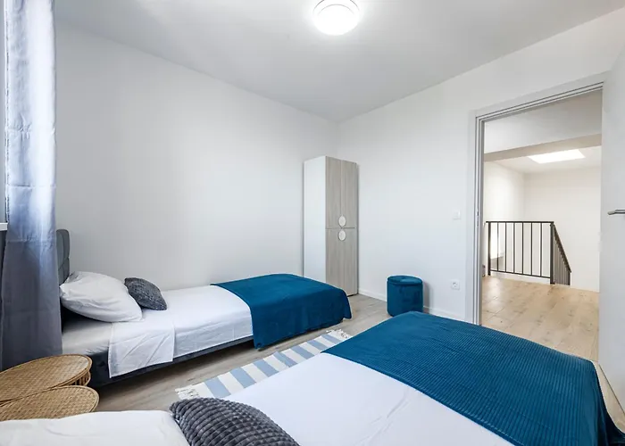 Dundo Marijo Villa *