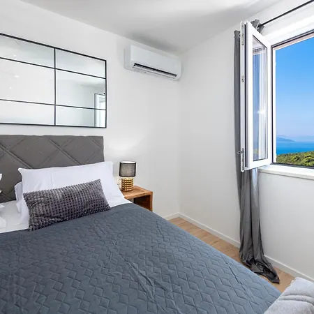 Dundo Marijo Villa *