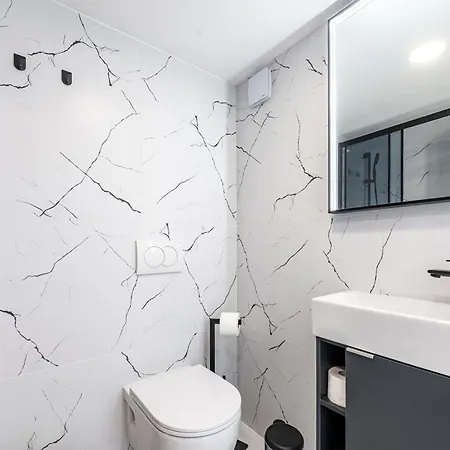 Dundo Marijo Villa *