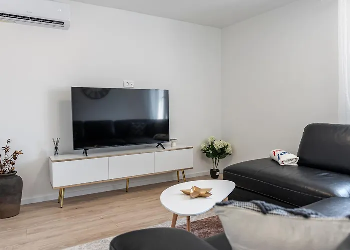 فيلة Dundo Marijo