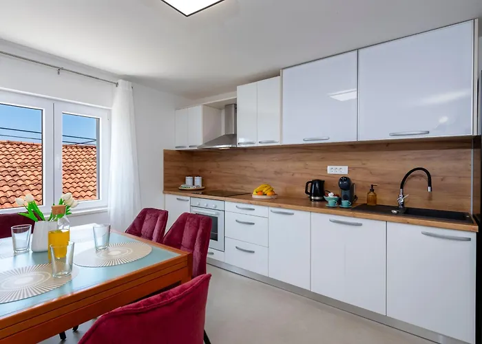 Dundo Marijo فيلة *